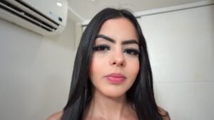 Very pretty Brazilian giving handjob to a BBC OBF-003